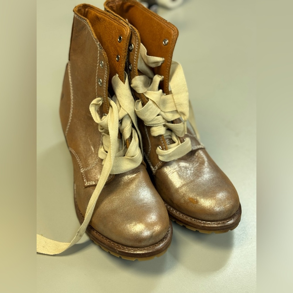 FRYE boots size 91/2!